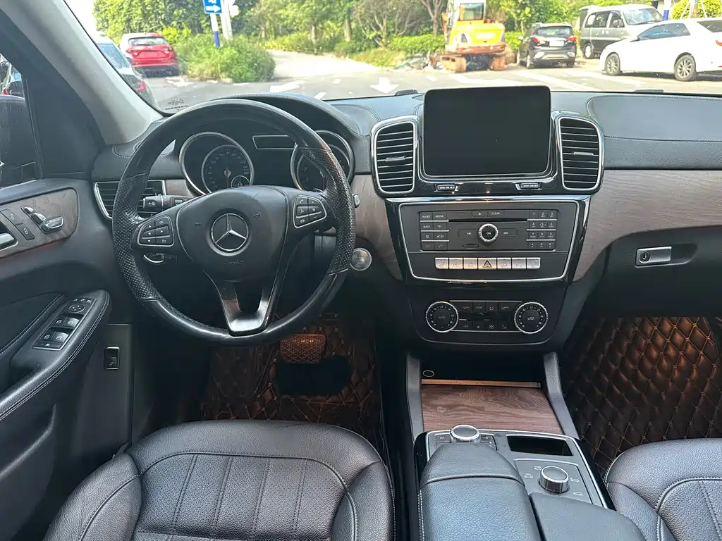 Mercedes-Benz GLE 2018 — фото 14