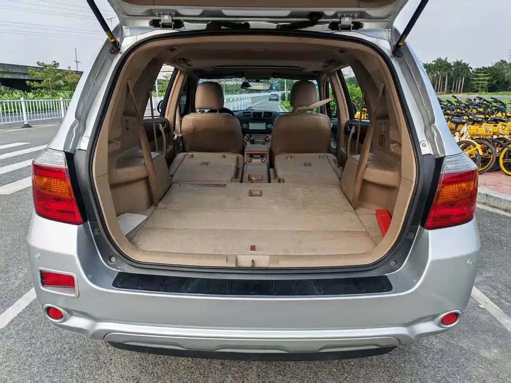 Toyota Highlander 2012 — фото 17