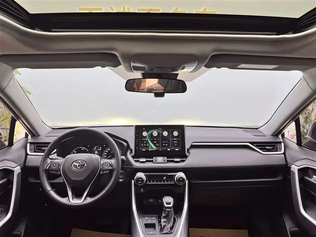 Toyota Wildlander 2022 — фото 13