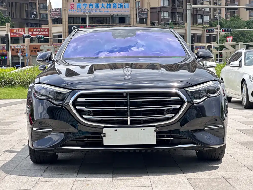 Mercedes-Benz E-Class 2024