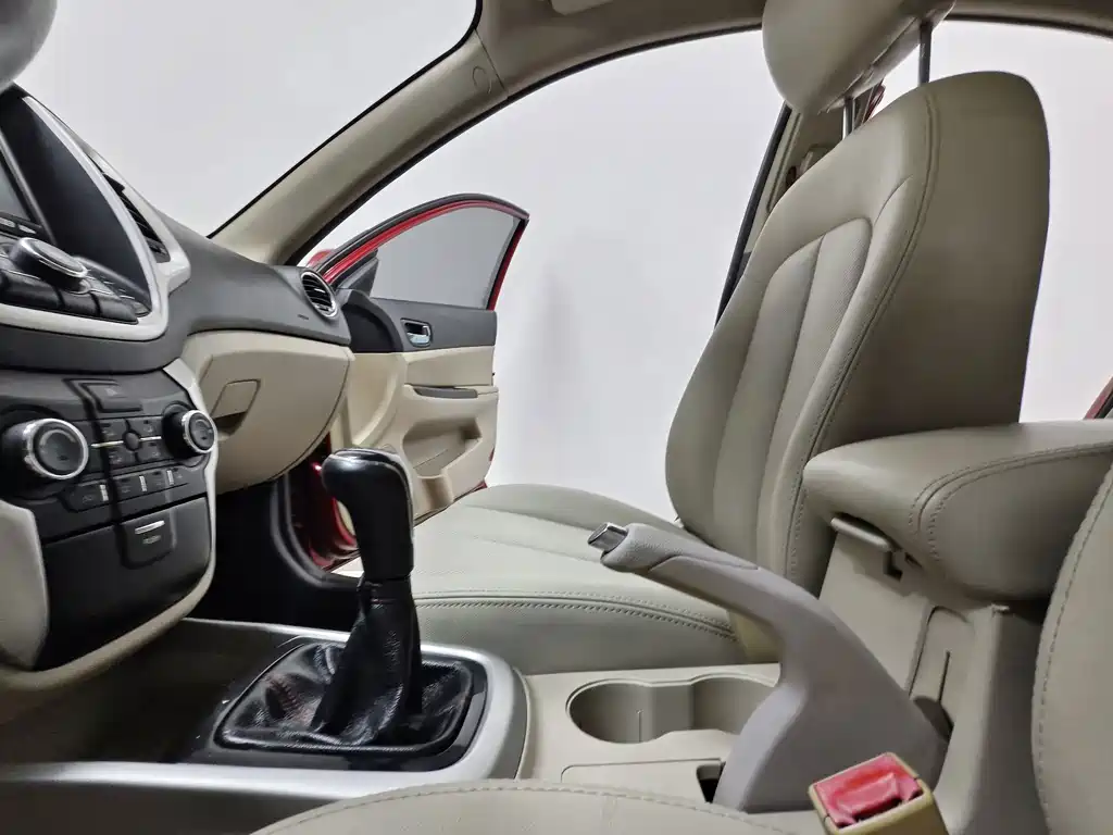Changan Eado 2014 — фото 12