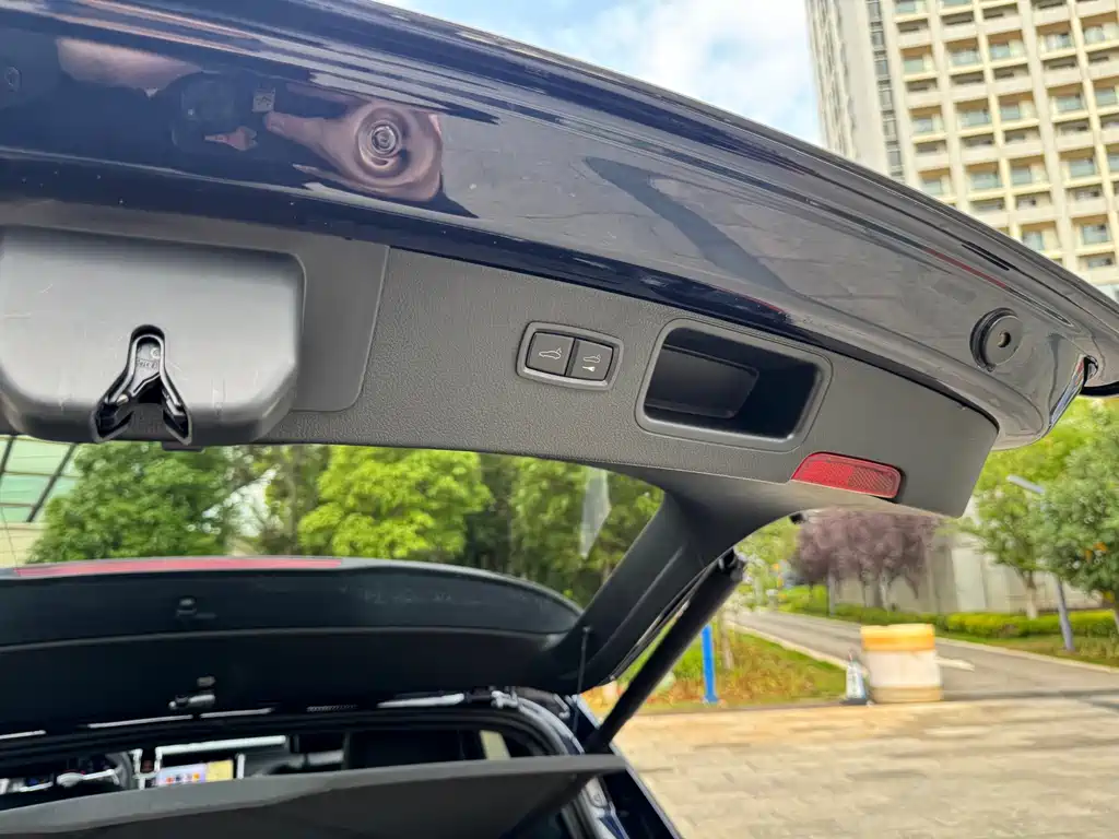 Porsche Macan 2021 — фото 16