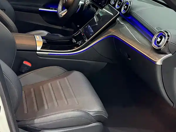 Mercedes-Benz C-Class 2022