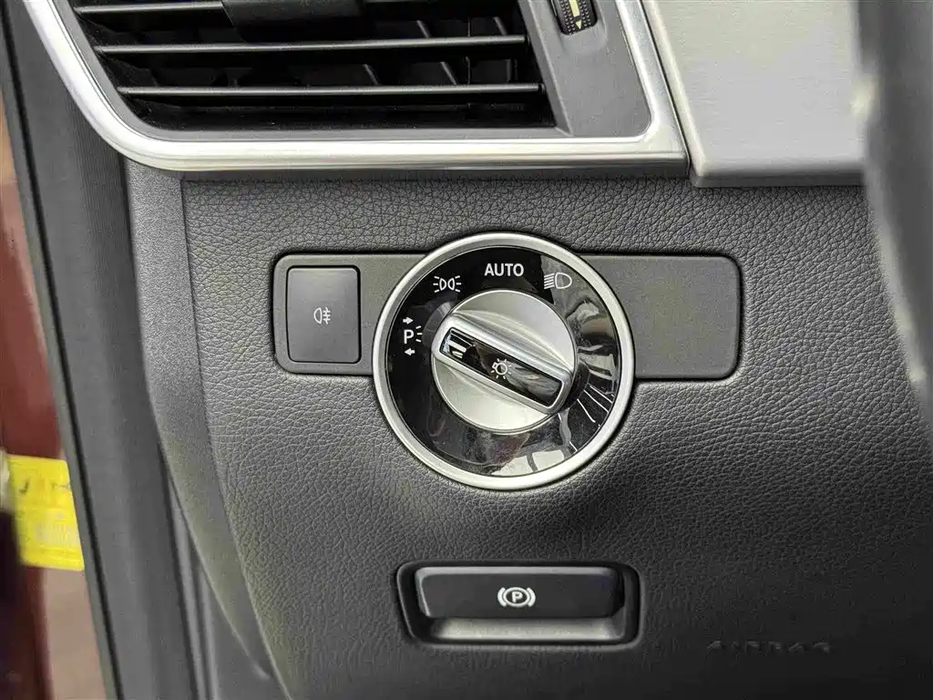 Mercedes-Benz M-Class 2014 — фото 16