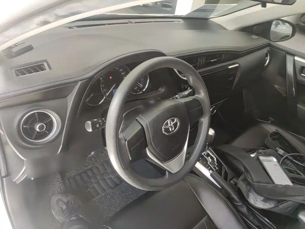 Toyota Corolla 2019 — фото 10