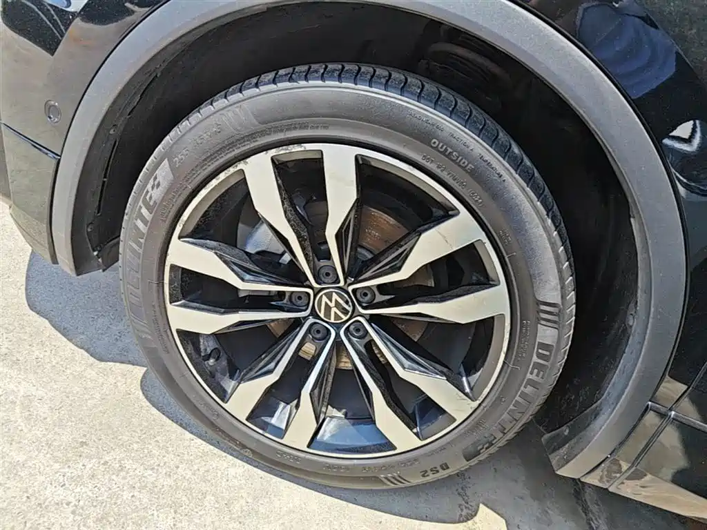 Volkswagen Tiguan L 2021 — фото 22
