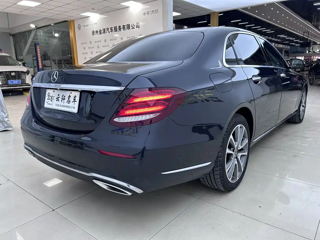 Mercedes-Benz E-Class 2019 — фото 11