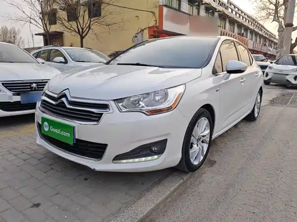 Citroën C4L 2014