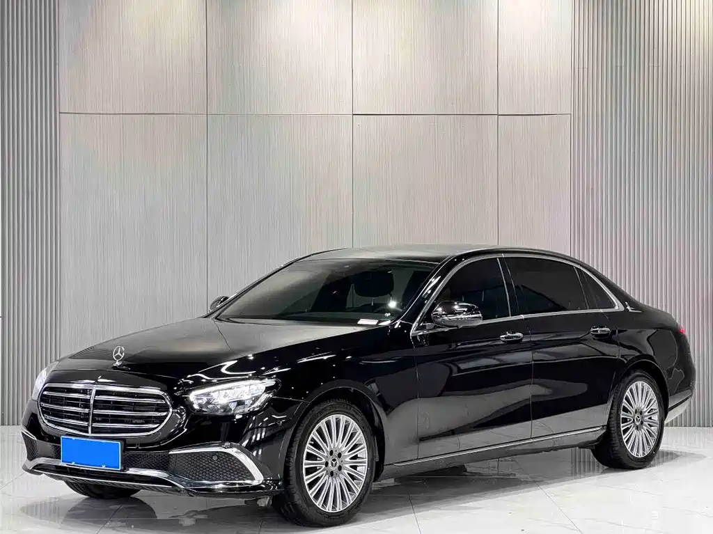 Mercedes-Benz E-Class 2023 — фото 1