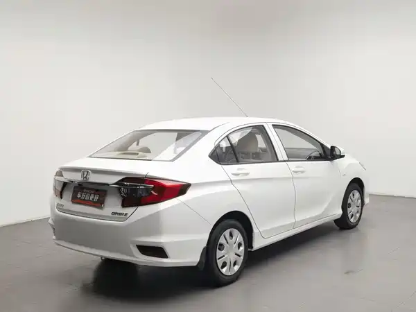 Honda Greiz 2017