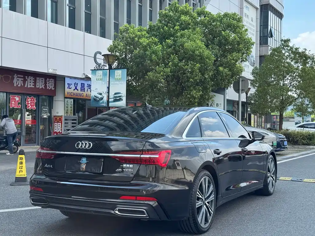 Audi A6L 2022 — фото 14