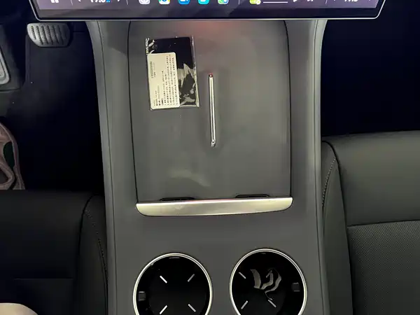 Xiaomi YU7 2025