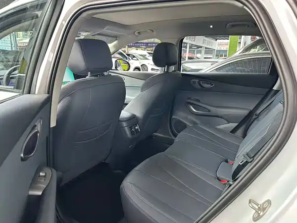 BYD Sealion 05 DM-i 2026