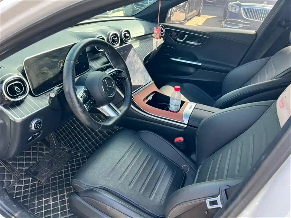 Mercedes-Benz C-Class 2023