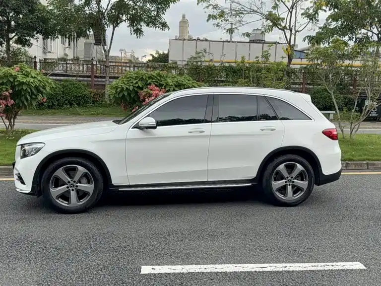 Mercedes-Benz GLC 2017 — фото 8