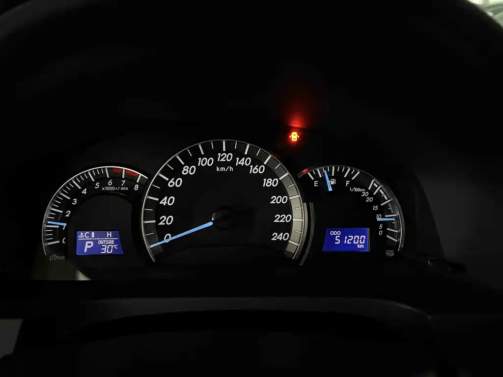 Toyota Camry 2013 — фото 11