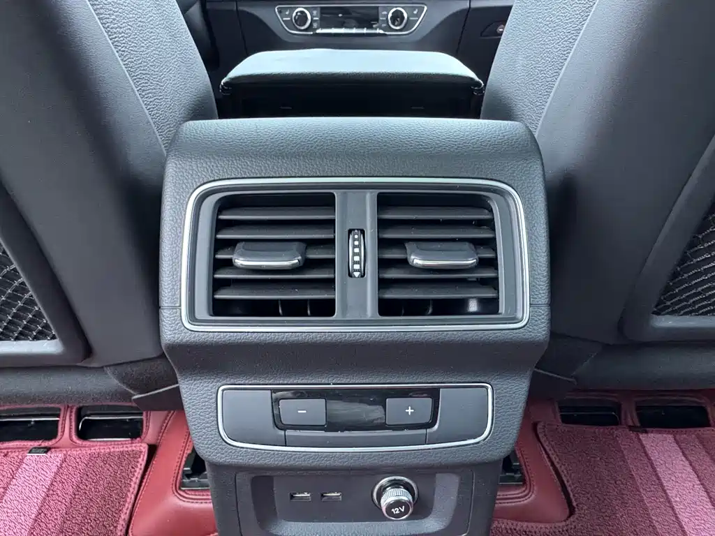 Audi Q5L 2021 — фото 14