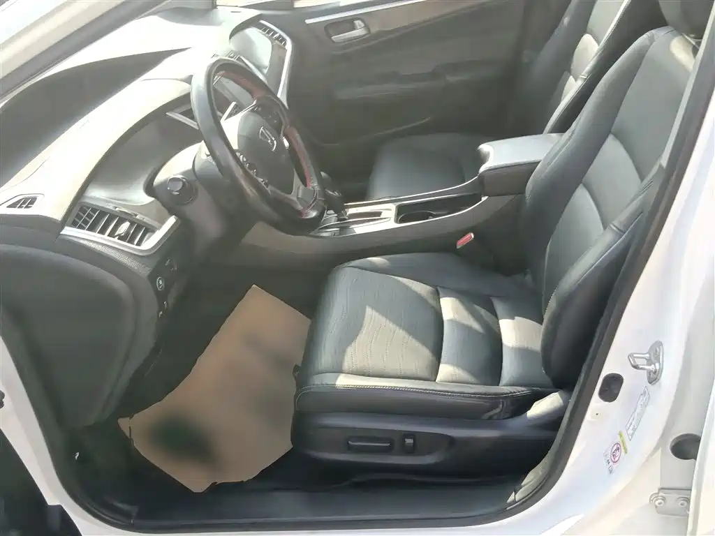 Honda Jade 2015 — фото 15
