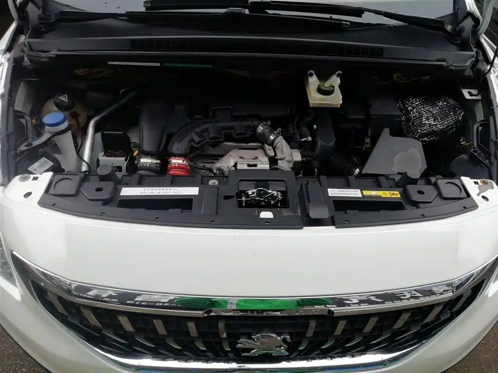 Peugeot 3008 2017 — фото 20