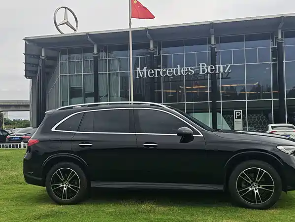 Mercedes-Benz GLC 2025