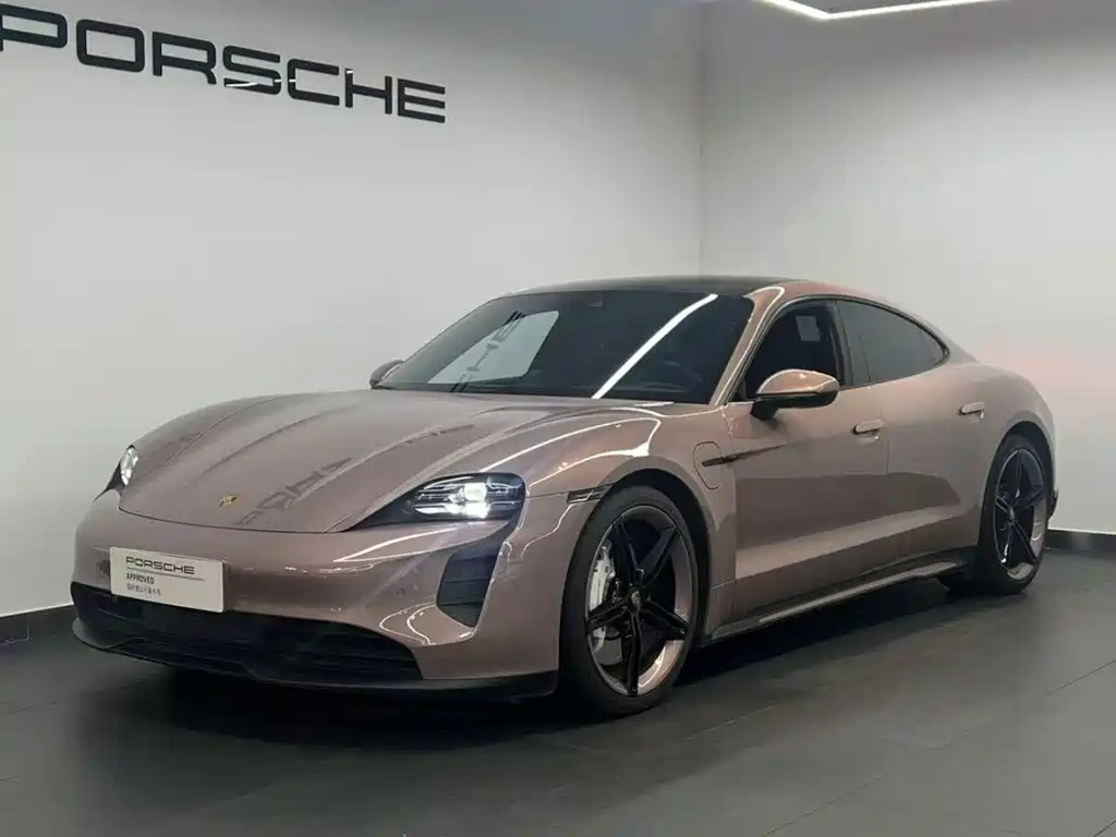 Porsche Taycan 2022 — фото 1