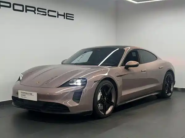 Porsche Taycan 2022