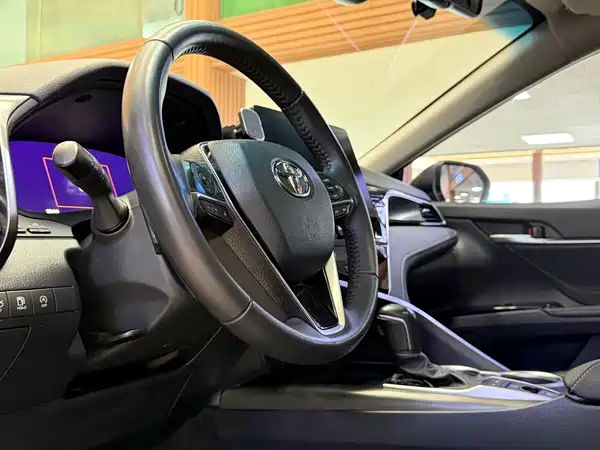Toyota Camry 2021