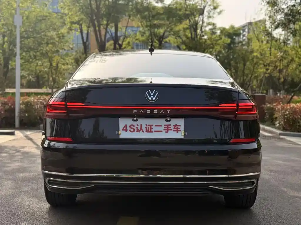 Volkswagen Passat 2023 — фото 12