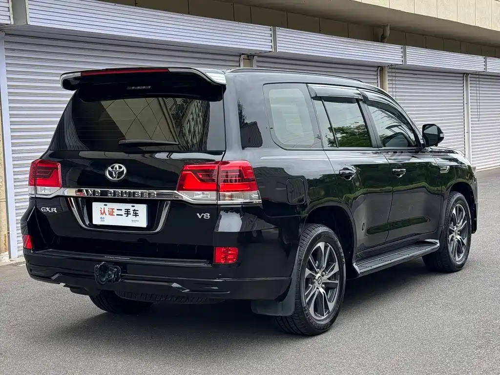 Toyota Land Cruiser 2020 — фото 6