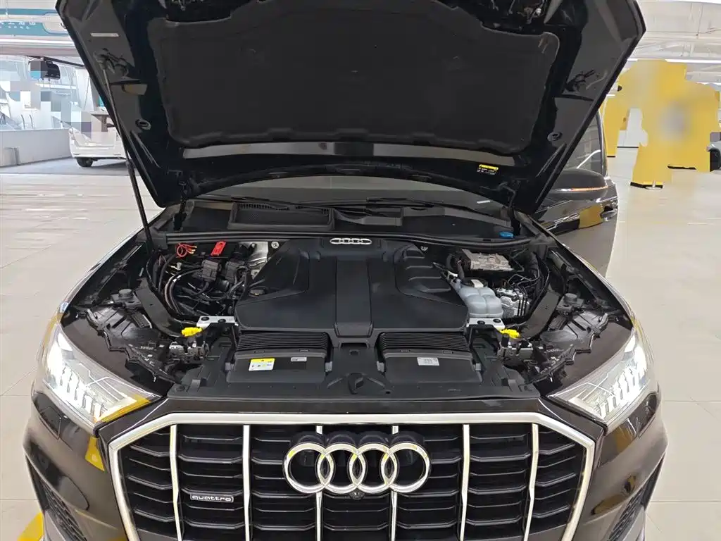 Audi Q7 2023 — фото 16