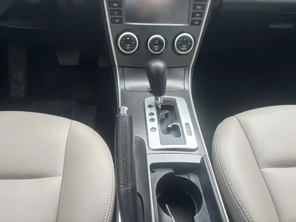 Mazda 6 2015 — фото 13