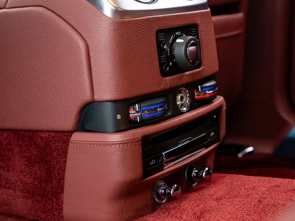 Rolls-Royce Ghost 2015 — фото 11