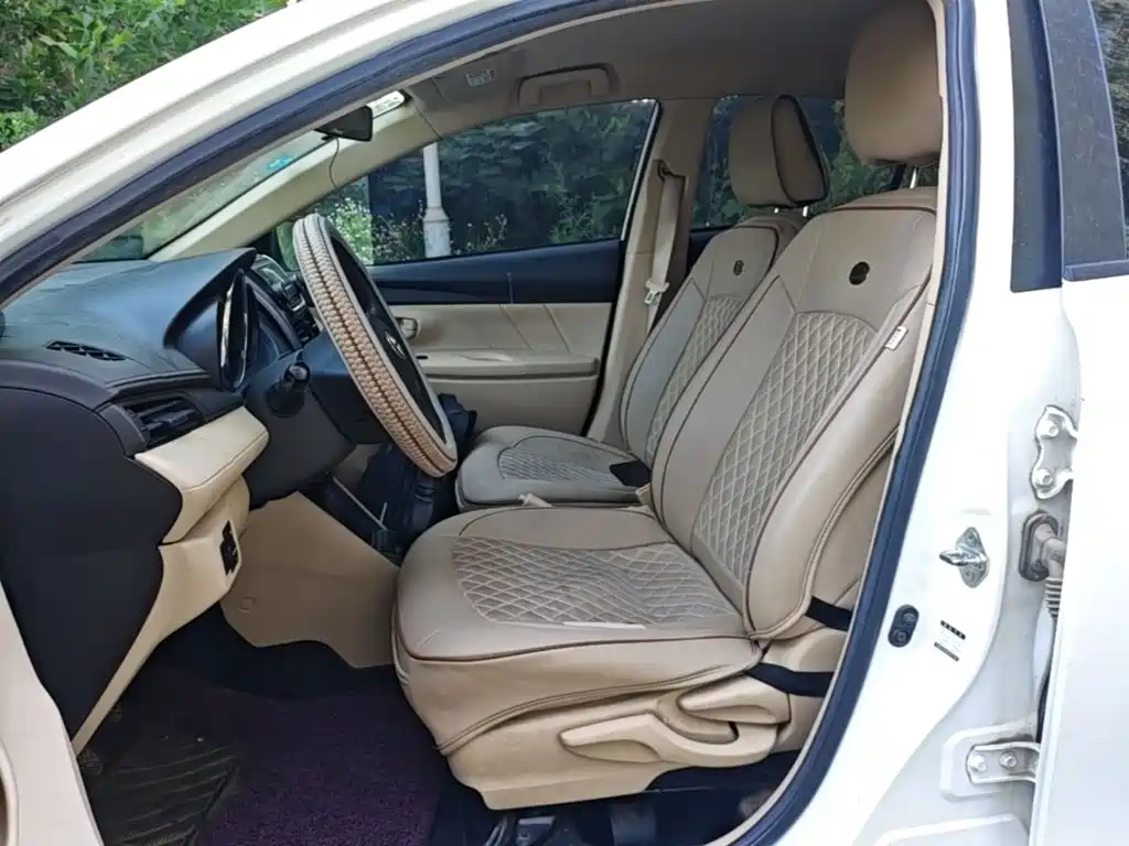 Toyota Vios 2015 — фото 15