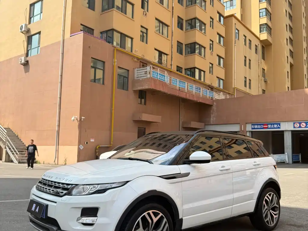 Land Rover Range Rover Evoque 2017 — фото 1