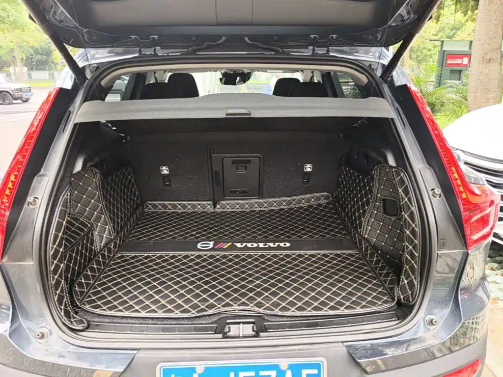 Volvo XC40 2021 — фото 19