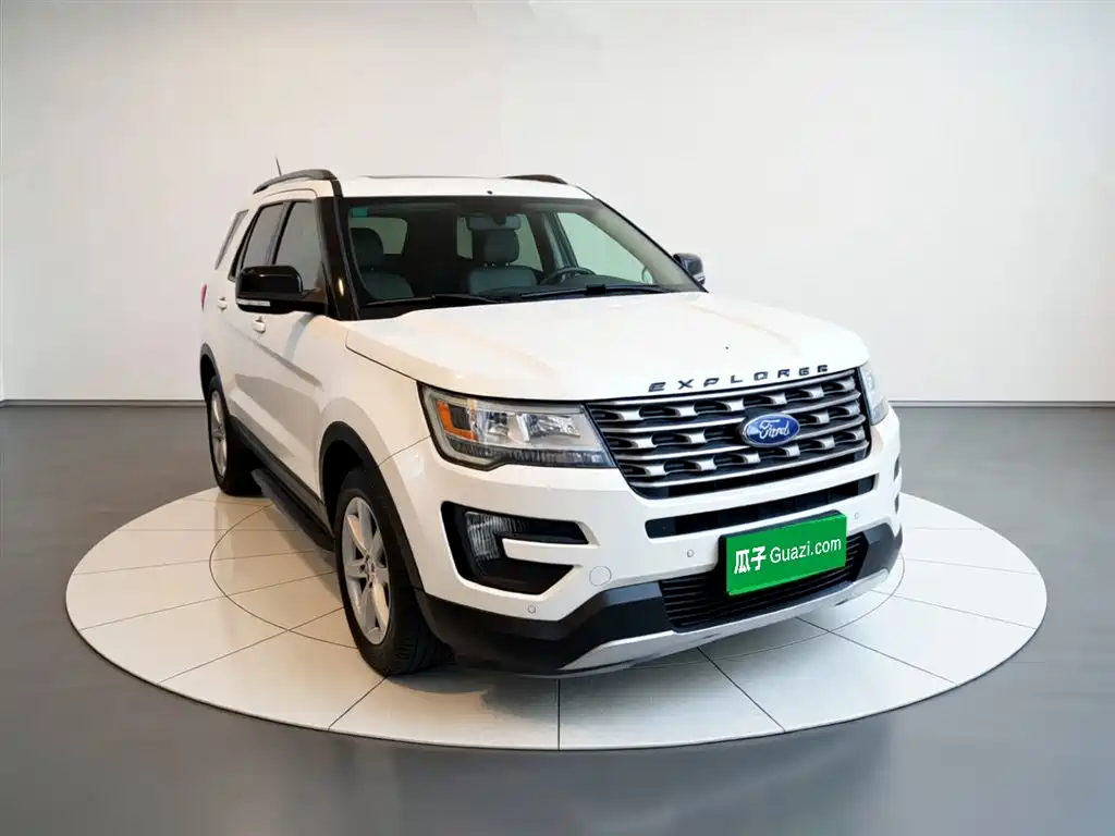 Ford Explorer 2016 — фото 3