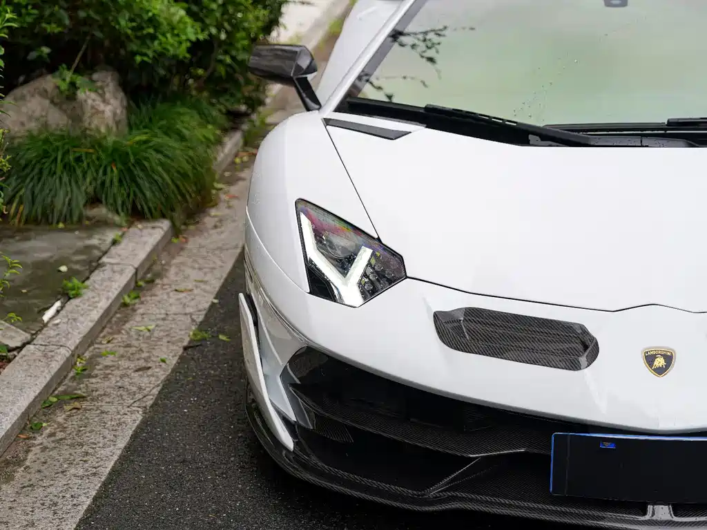Lamborghini Aventador 2012 — фото 15