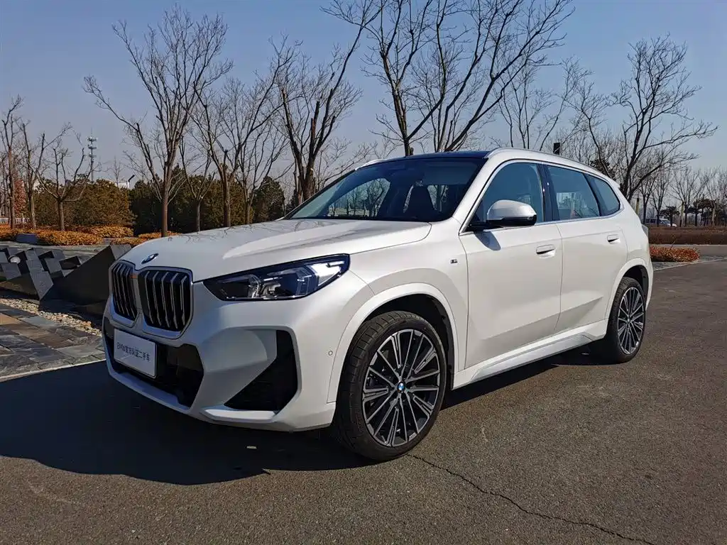 BMW X1 2024 — фото 1