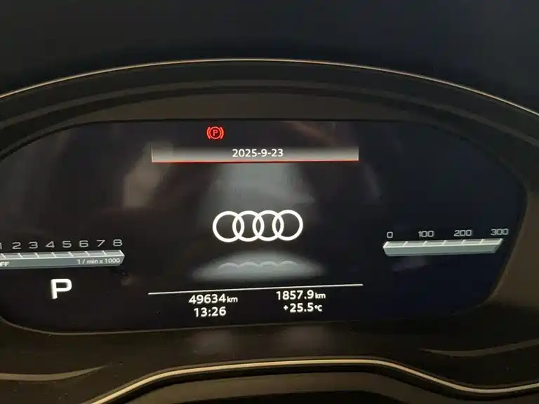 Audi A4L 2022 — фото 11