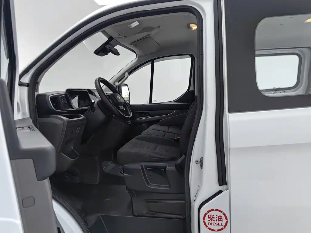 Ford Transit 2023 — фото 10