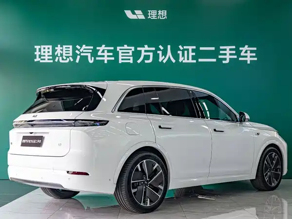 Li Auto L7 2025