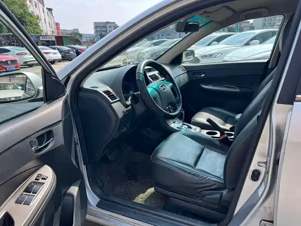 BYD L3 2015