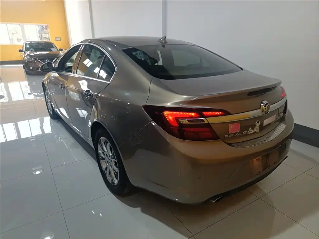 Buick Regal 2014 — фото 23
