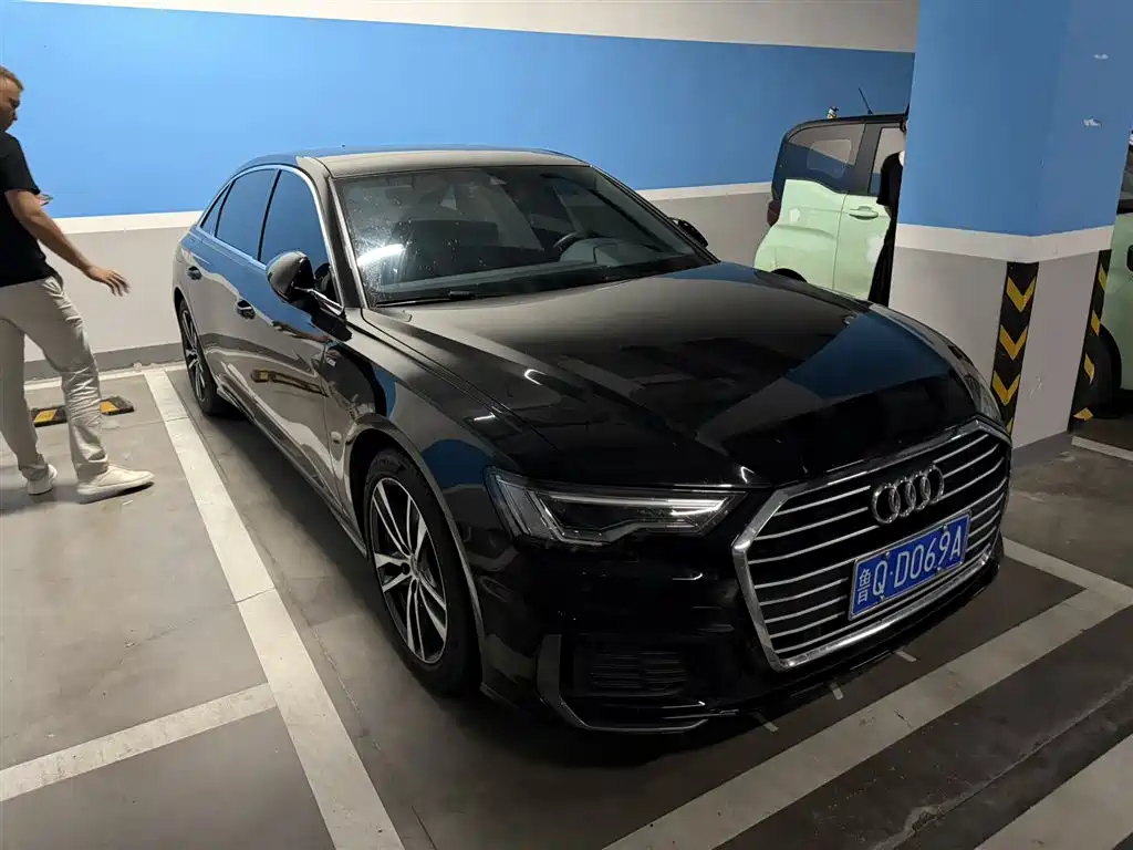 Audi A6L 2022