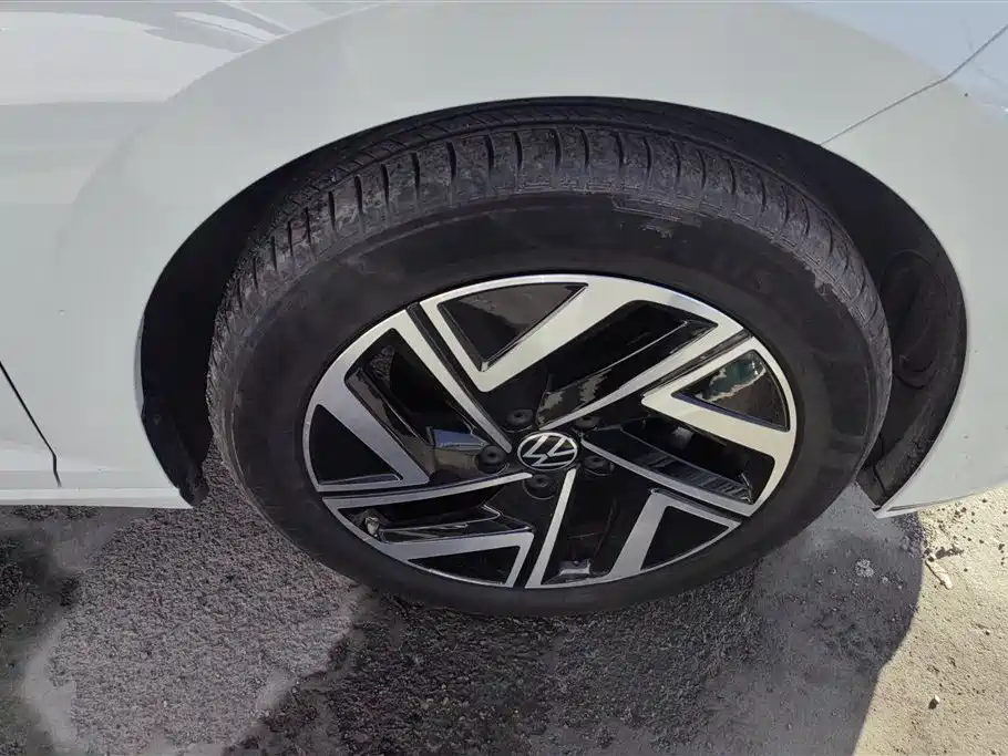 Volkswagen Sagitar 2024