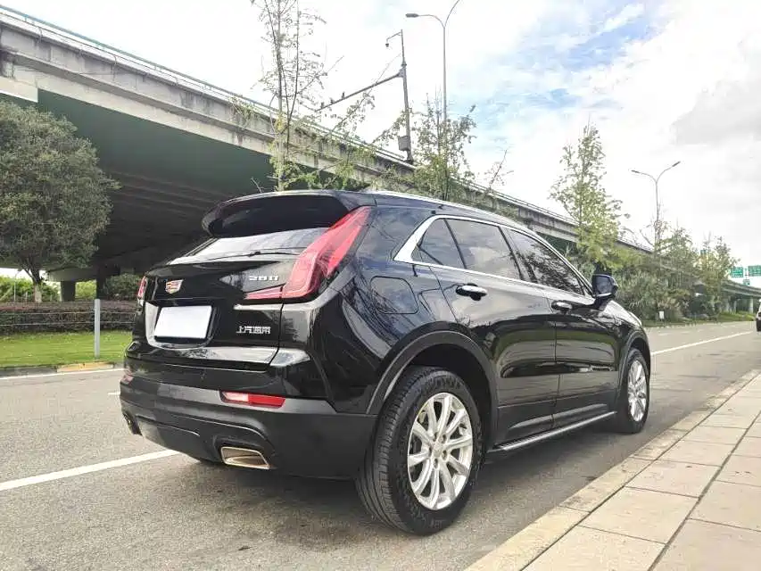 Cadillac XT4 2020 — фото 7