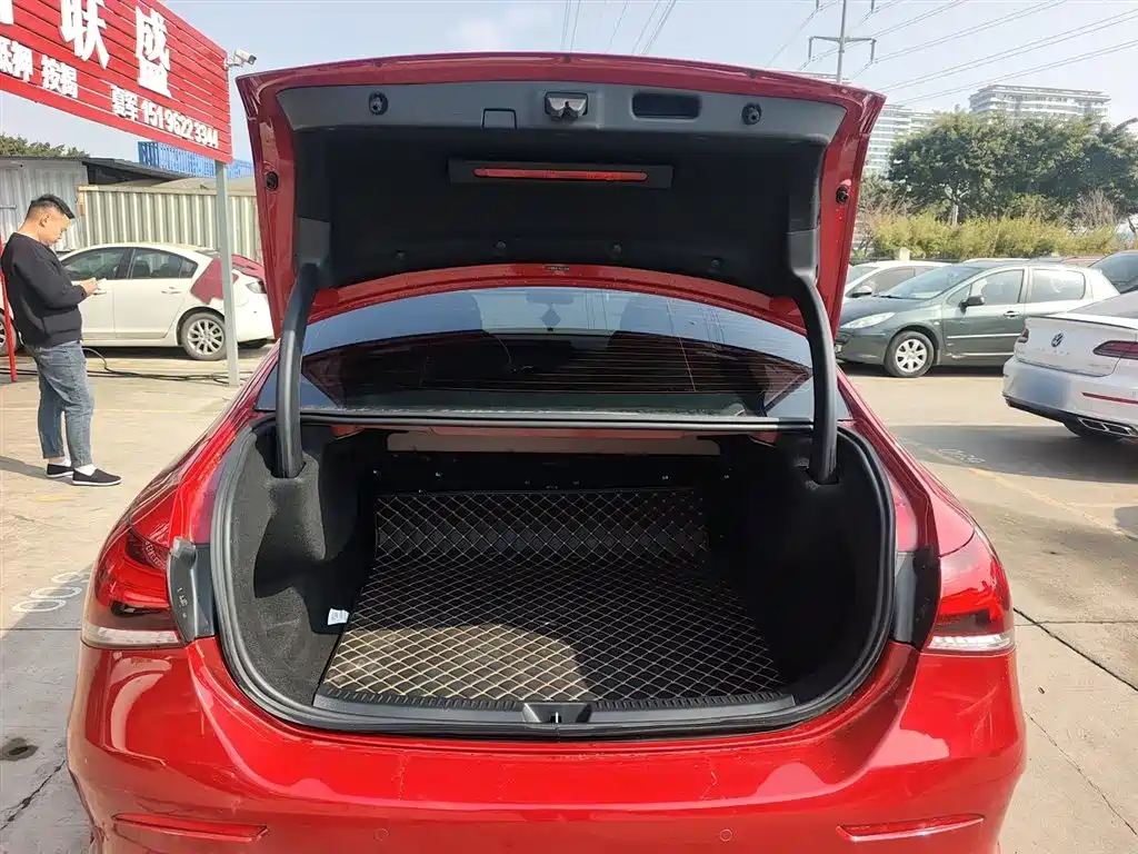 Mercedes-Benz A-Class 2022 — фото 19