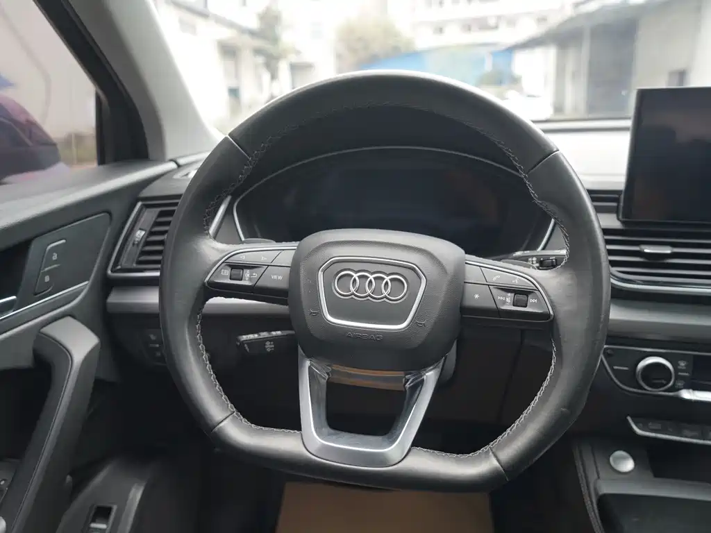 Audi Q5L 2022 — фото 19