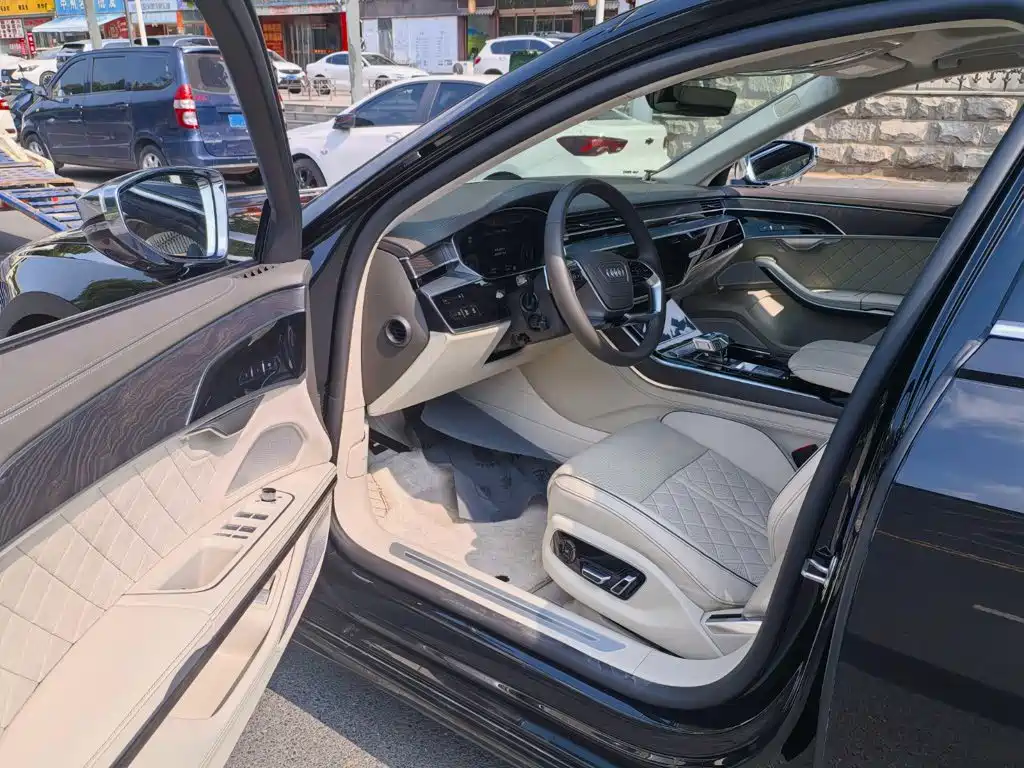 Audi A8 2023