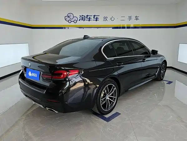 BMW 5 Series 2023